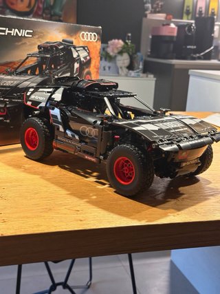 LEGO Technic 42160 Audi RS Q e-tron