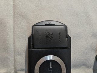 Sony PSP 1004 Nero + Gioco + Accessori
