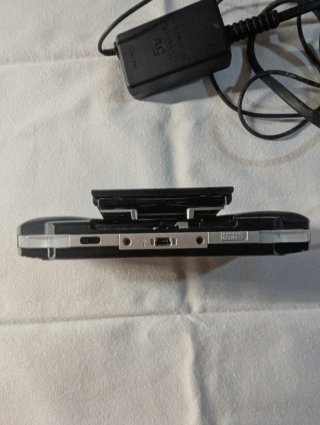 Sony PSP 1004 Nero + Gioco + Accessori