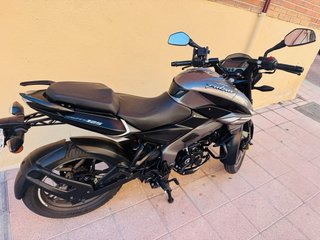 Bajaj NS125 Naked Negra