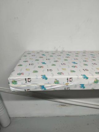 Colchón cuna estampado infantil