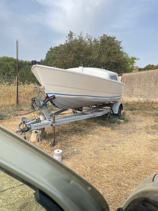 Arcoa 520 recién pintada y puesta a punto
