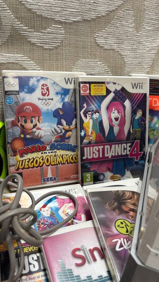 Nintendo Wii + 12 juegos + Accesorios