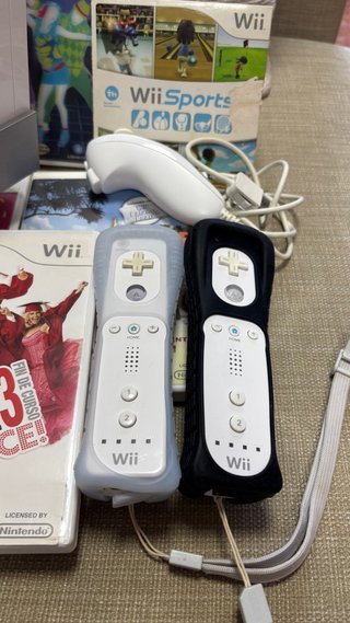 Nintendo Wii + 12 juegos + Accesorios