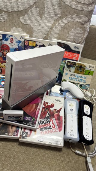 Nintendo Wii + 12 juegos + Accesorios