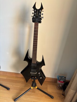 Guitarra Eléctrica B.C. Rich War Beast