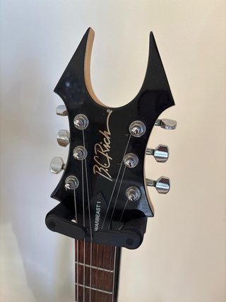 Guitarra Eléctrica B.C. Rich War Beast