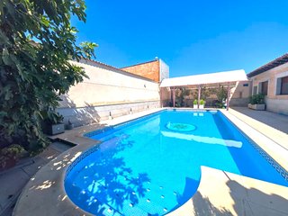 Espectacular chalet con piscina