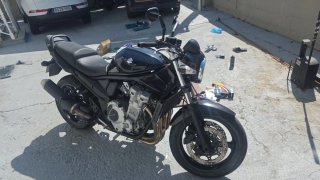Suzuki Bandit 650 Limitada en papeles