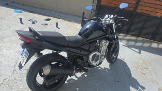 Suzuki Bandit 650 Limitada en papeles