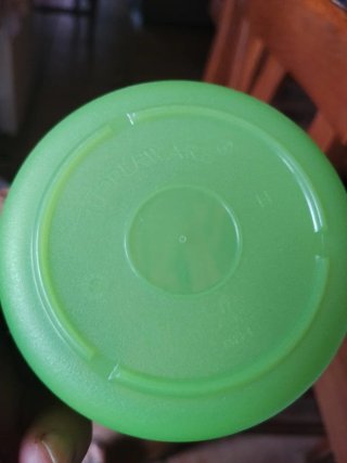 Contenitore Tupperware verde piccolo