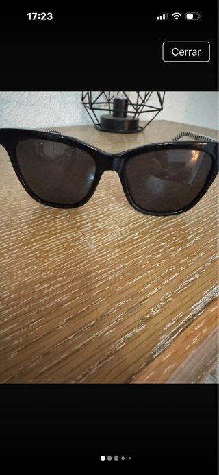 Gafas de sol Carolina Herrera patilla rayas