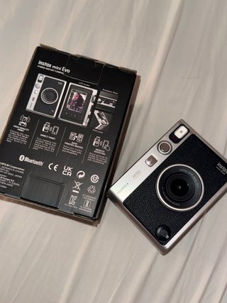 Cámara Fujifilm Instax Mini Evo Negra