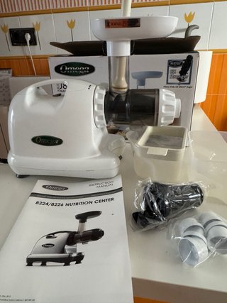 Exprimidor Omega J8224