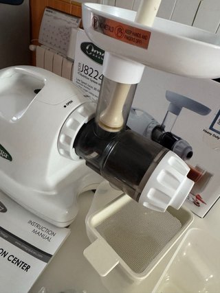 Exprimidor Omega J8224