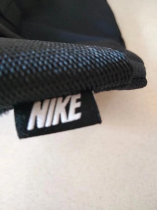 Riñonera Nike Negra y Verde