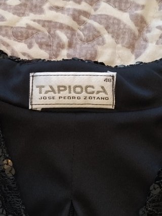 Top pedrería negro