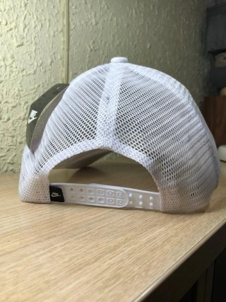 Gorra Nike Blanca de rejilla Con etiqueta