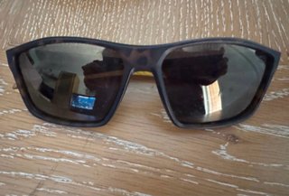 Gafas de sol Ozzie negras y marrones