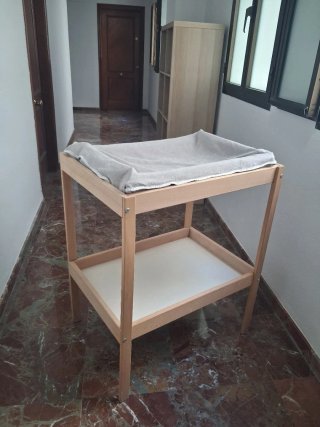 Cambiador IKEA madera