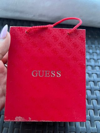 Reloj Guess Plateado con Cristales