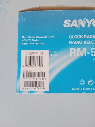Radio despertador Sanyo AM/FM