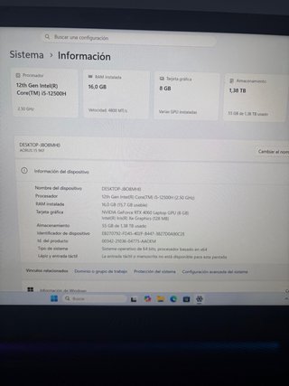 Portátil Aorus 15 9KF i5 RTX 4060 16gb RAM