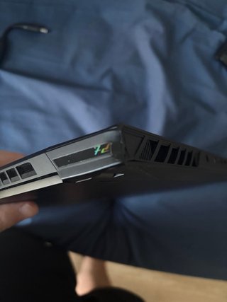 Portátil Aorus 15 9KF i5 RTX 4060 16gb RAM