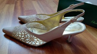 Sandalias beige tacón fino eventos
