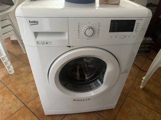 Lavadora Beko y TV Supratech