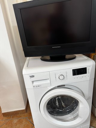 Lavadora Beko y TV Supratech