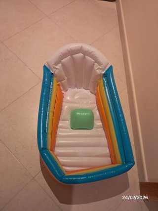 Bañera Hinchable Bebé Arcoíris