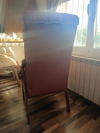 Poltrona vintage confortevole e robusta