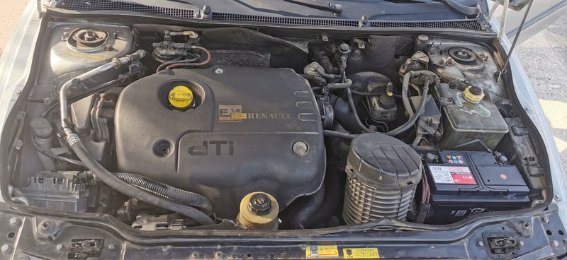 Renault Laguna Dti RXE 1999 - foto 1