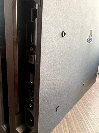 PS4 Pro a reparar