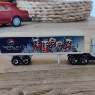 Camión Pepsi Matchbox MACK CH600