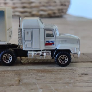 Camión Pepsi Matchbox MACK CH600