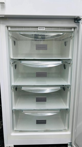 Nevera Liebherr blanca