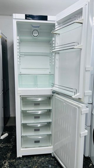 Nevera Liebherr blanca