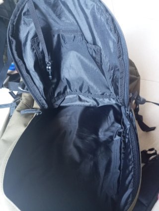 Mochila Eastpak verde militar