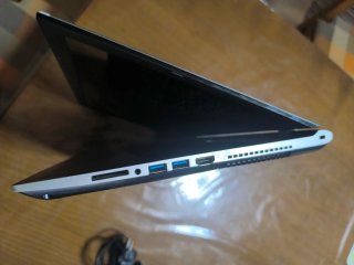 Portátil Toshiba i7, 8 Gb Ram,256 Gb SSD.Seminuevo
