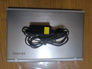 Portátil Toshiba i7, 8 Gb Ram,256 Gb SSD.Seminuevo