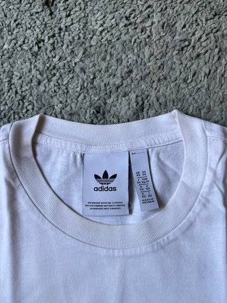 T-shirt Adidas Branco Estampa Morango