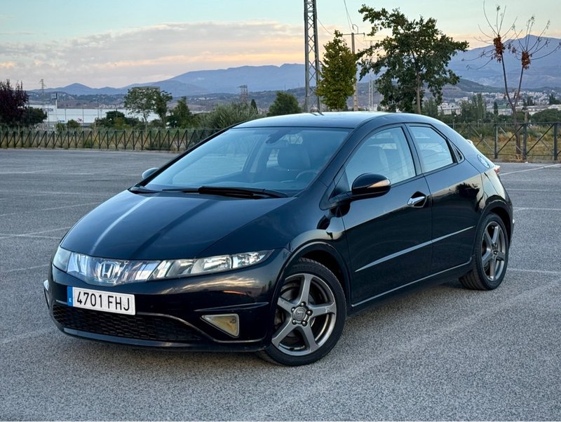 HONDA CIVIC 2006 - foto 1