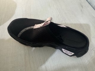 Zuecos Salomon Negros Talla 38