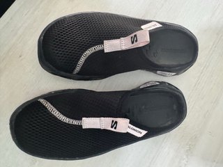 Zuecos Salomon Negros Talla 38