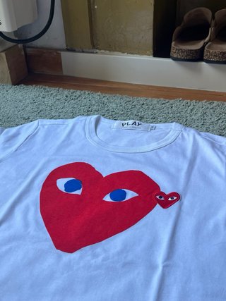 T-shirt PLAY Comme des Garçons Coração Vermelho
