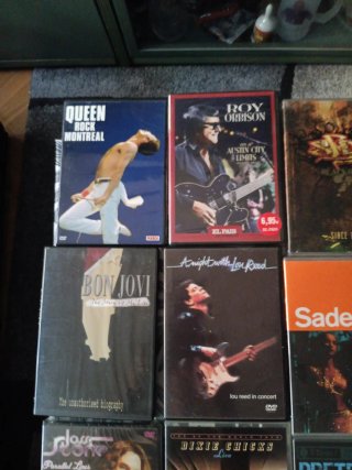 Lote 19 DVDs Queen, Bunbury,Pretenders,etc.