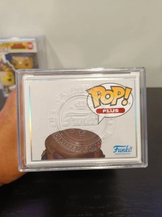 Funko Pop city Hunter 1829 limitado 3500 pcs