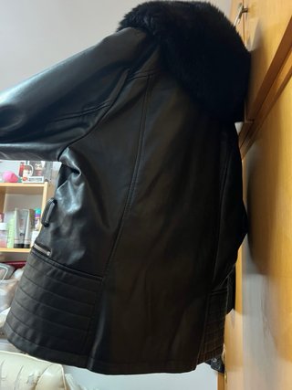 Chaqueta cuero negra con pelo